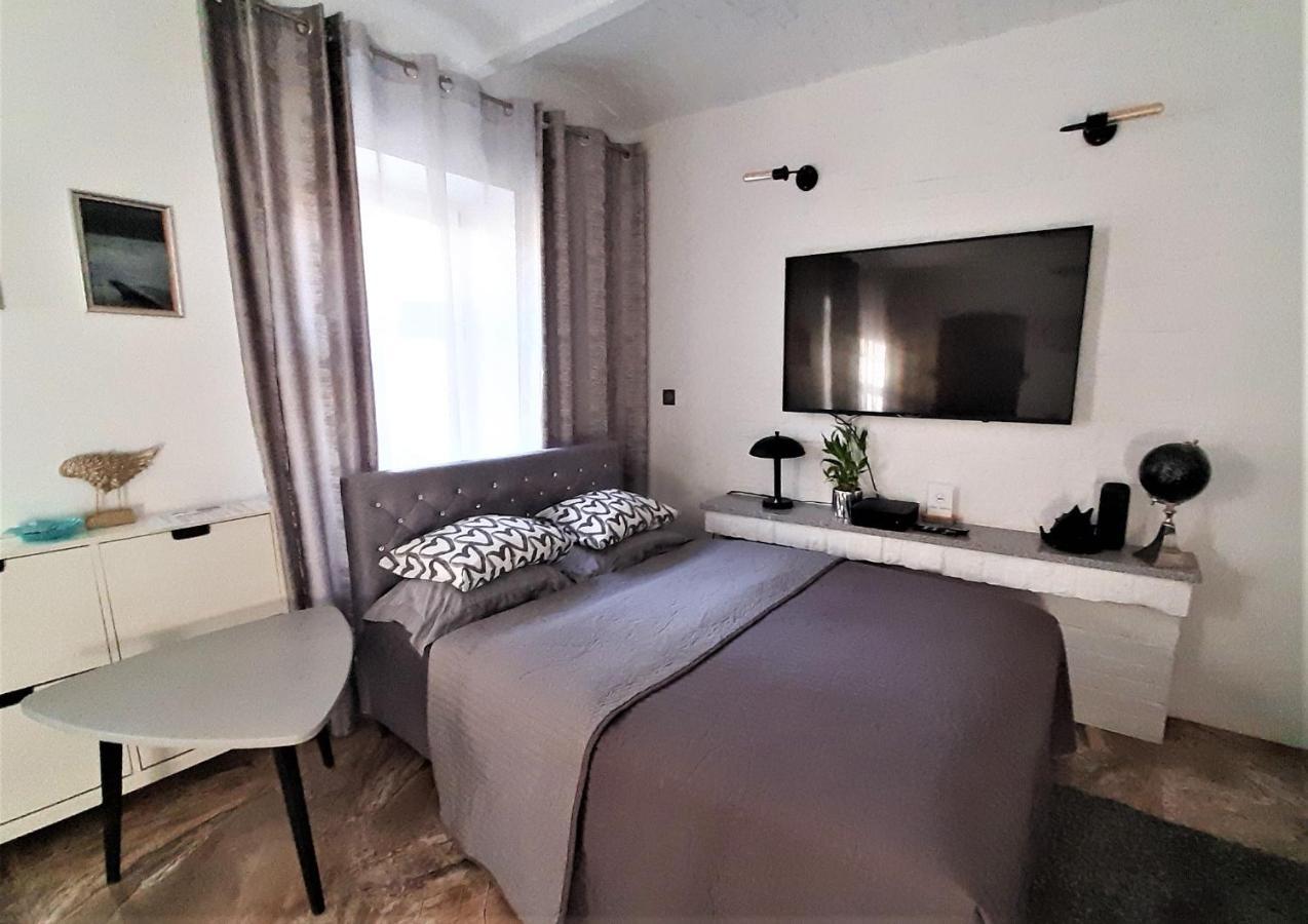 Studio Four - Prywatne Wejscie I Taras W Centrum Sopotu Buitenkant foto